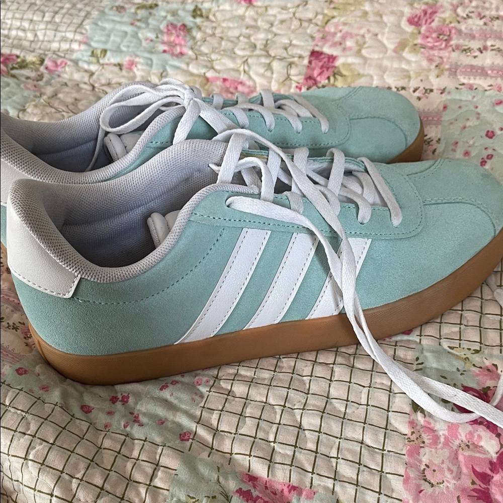 Adidas Kid’s or woman’s 8  Light Green and White Sneakers